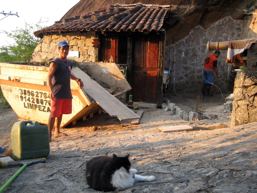 919834812_box-construction