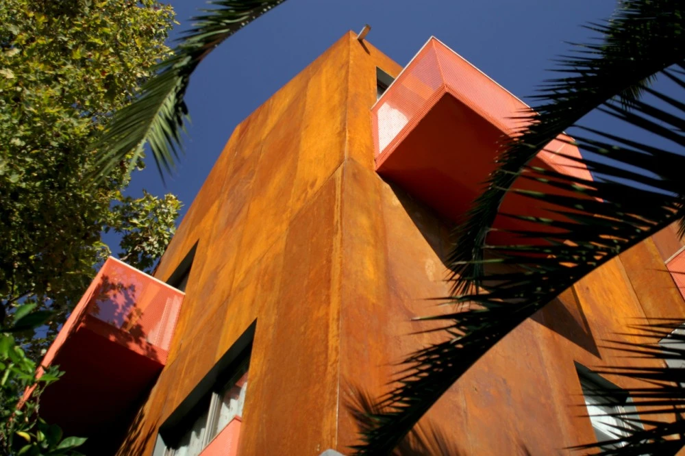 vista fachada de tomas dominguez