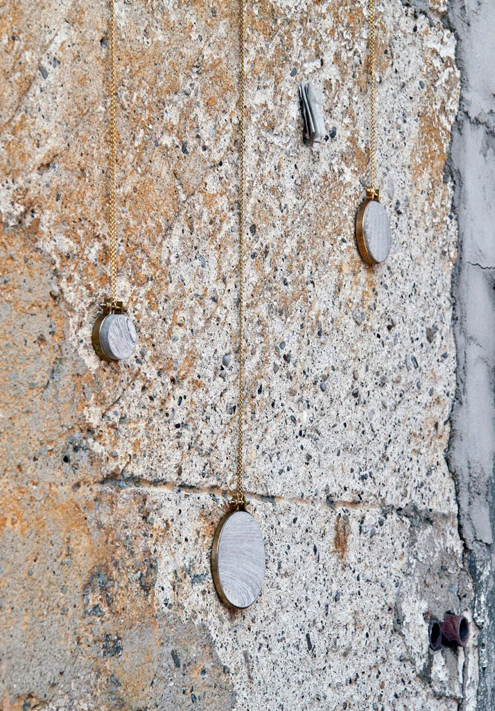 Newspaper-Wood-Mieke-Meijer-Vij5-yatzer-15