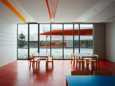 dezeen_La-Courneuve-by-Dominique-Coulon-Associés-17