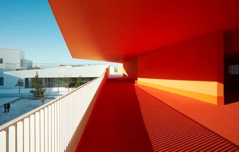 dezeen_La-Courneuve-by-Dominique-Coulon-Associés-6