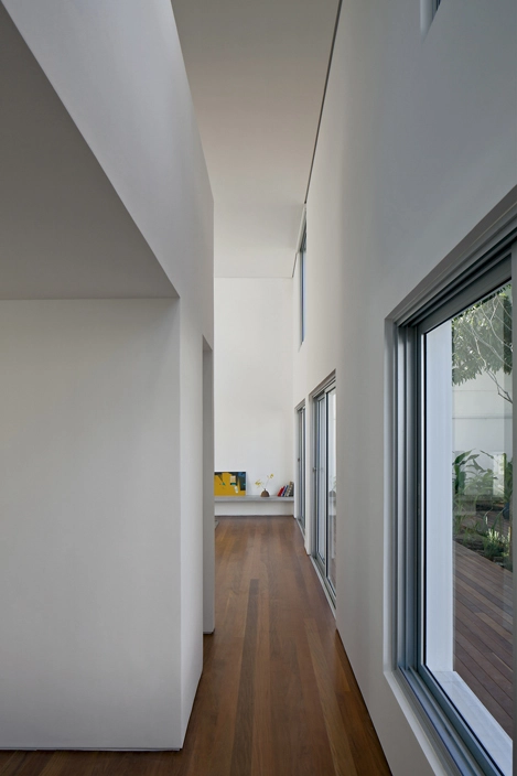 Corridor leading to living room from dining area