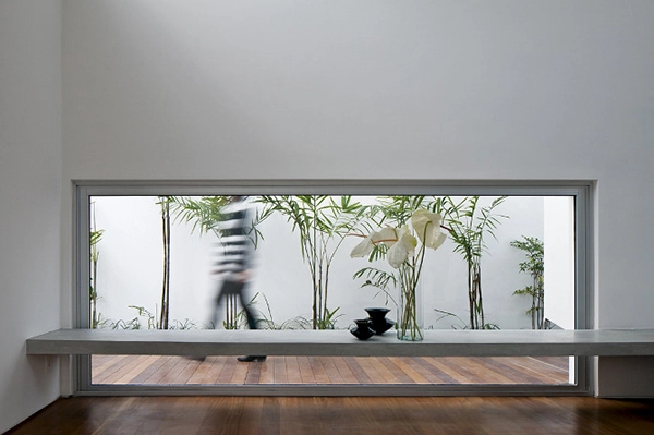 Living room low window detail