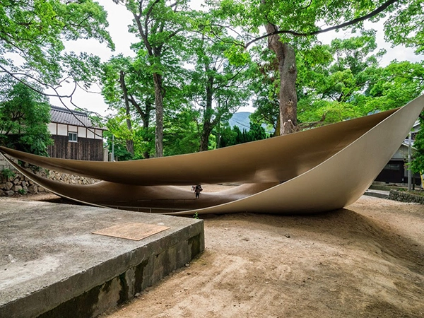 sou-fujimoto-many-small-cubes-fiac-paris-designboom-10