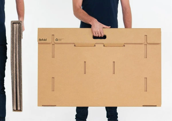 Refold_Portable-cardboard-desk-Matt-Innes-4-600x422