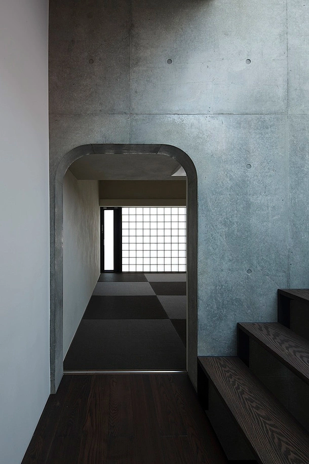 LATTICE. Satoshi Kurosaki. Fotografía Masao Nishikawa. DESPIERTAYMIRA