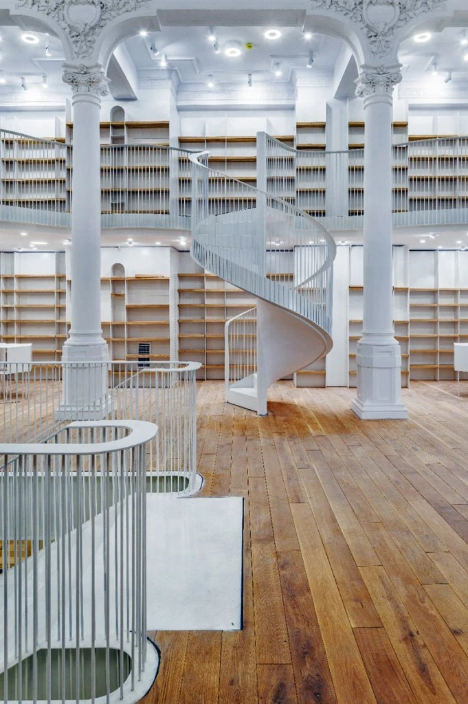 7carturesti despiertaymira