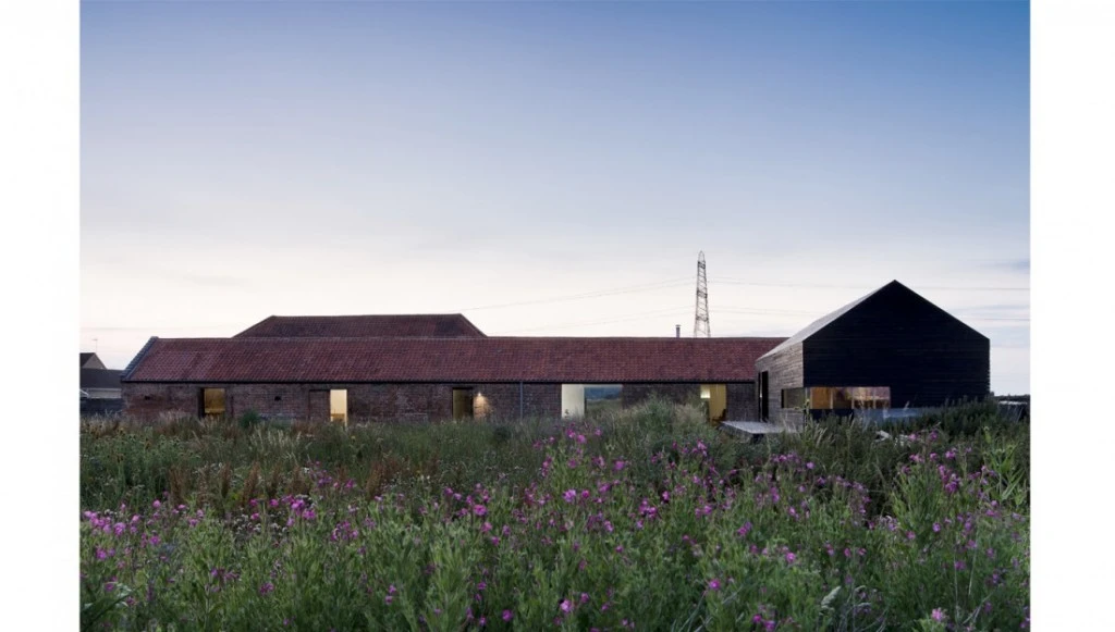 “Stealh Barn” de Carl Turner Architects