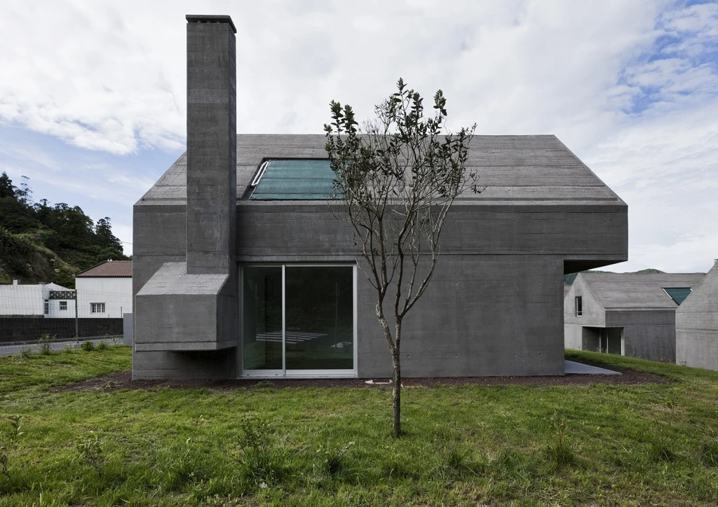 LFA_27 Dwelling in Sete Cidades Eduardo Souto de Moura + Adriano Pimenta (3)