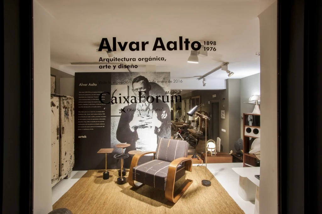 Escaparate_BATAVIA_AlvarAalto