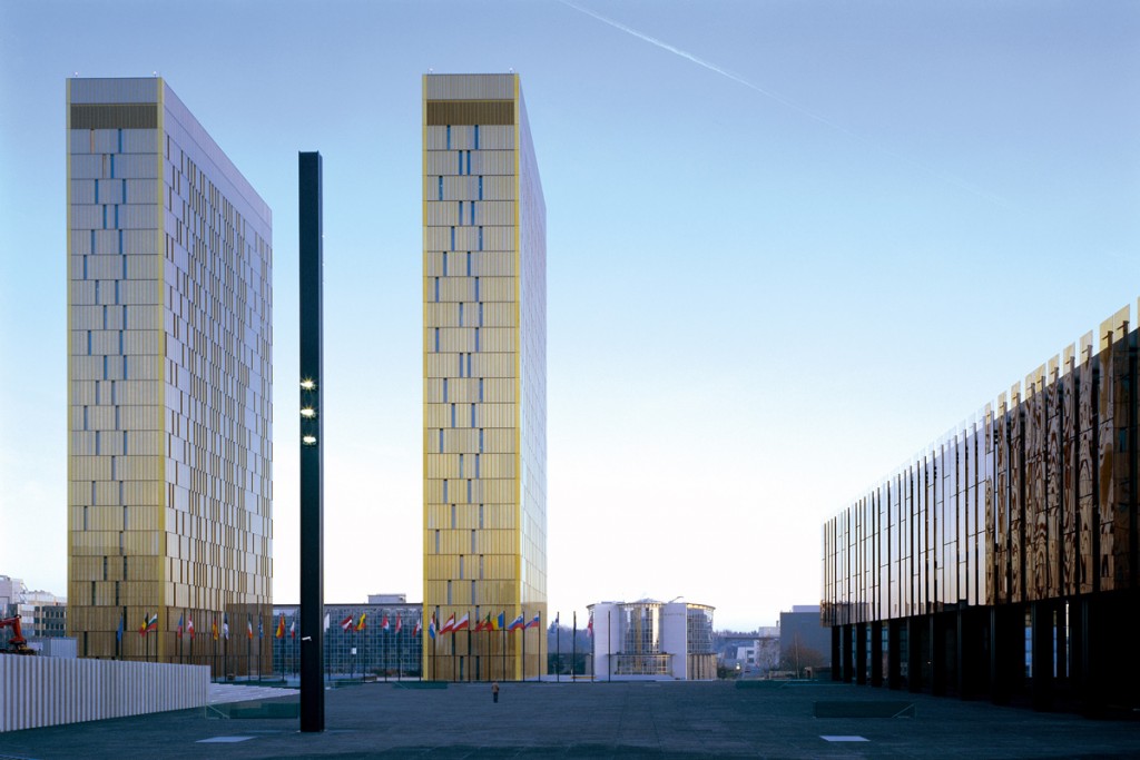 TribunalJusticiaUE_DominiquePerrrault_dym08