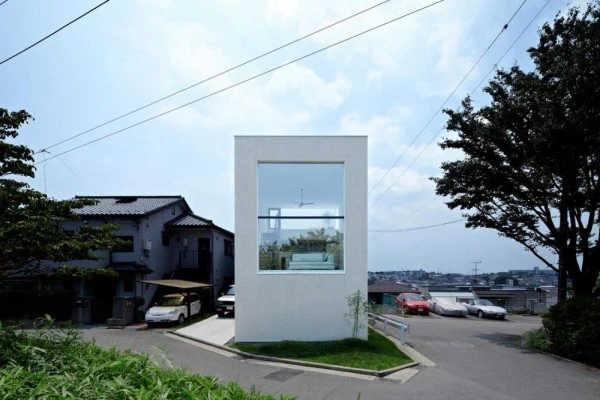 House in Hiyoshi, una solución luminosa para espacios reducidos