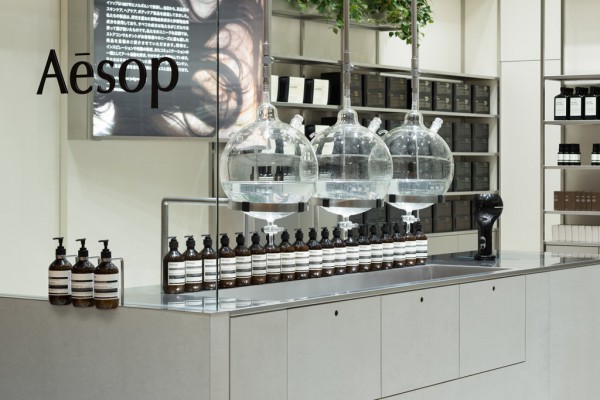 Aesop_Tokyo_dym03