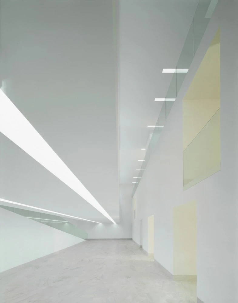 Centro SINES despiertaymira Aires Mateus. Photo D Malhão (22)