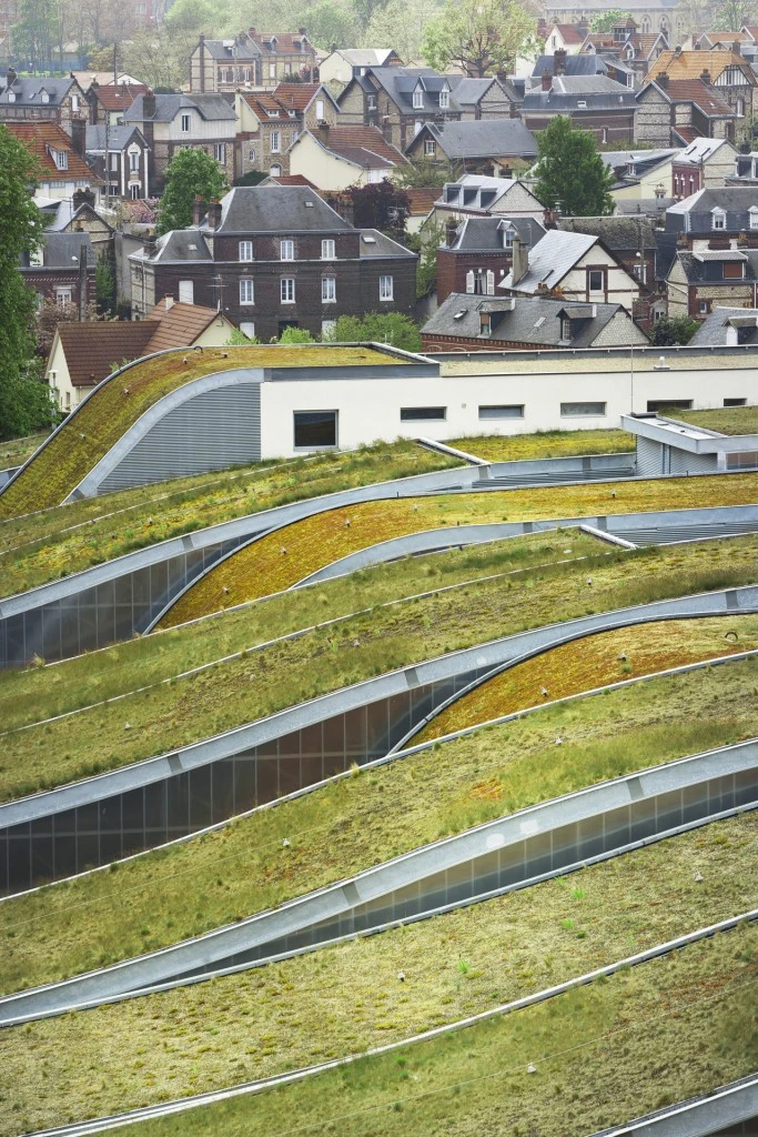 InstitutoTecnicoMarcelSembat_dym09