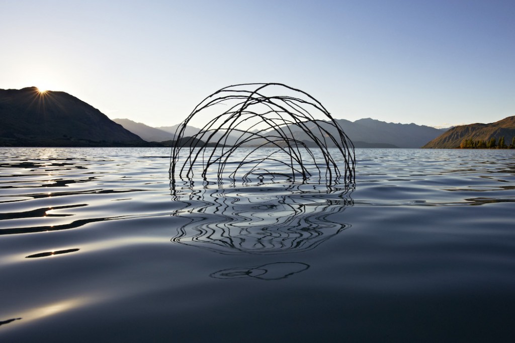 Martinhill_artInterwoven-World_dym13