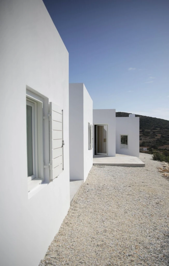 DESPIERTAYMIRA casa Kamari React architects (20)