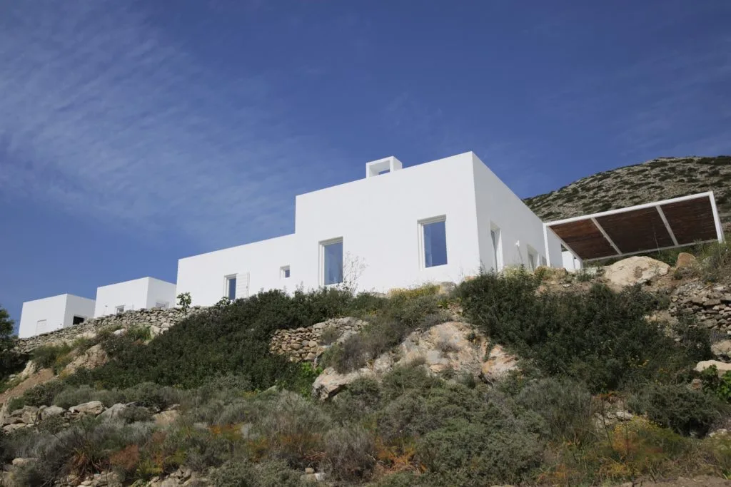 Tradición y estilo helénico radiante en la Casa Kamari