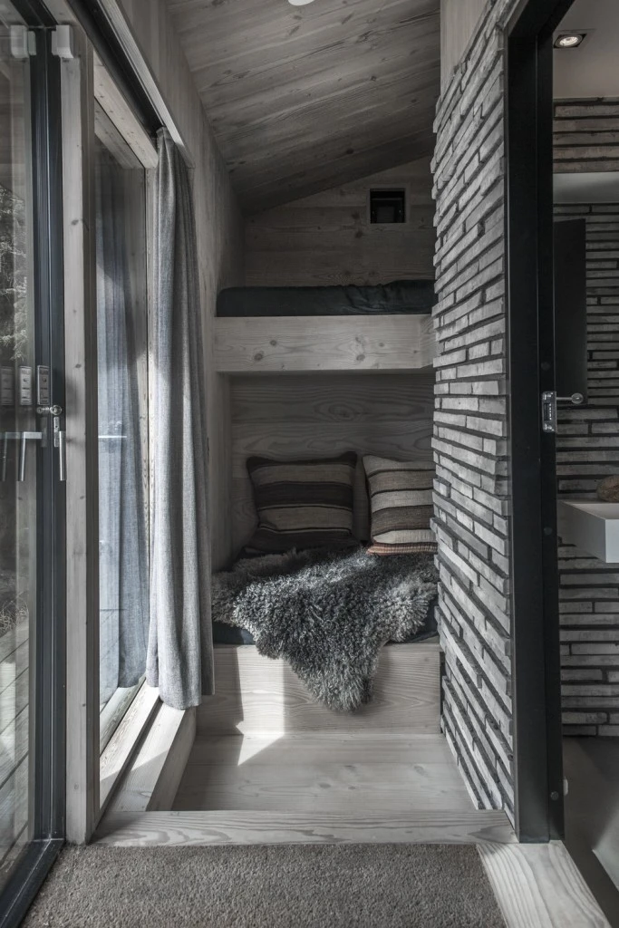 ardess-skagendespiertaymira-7