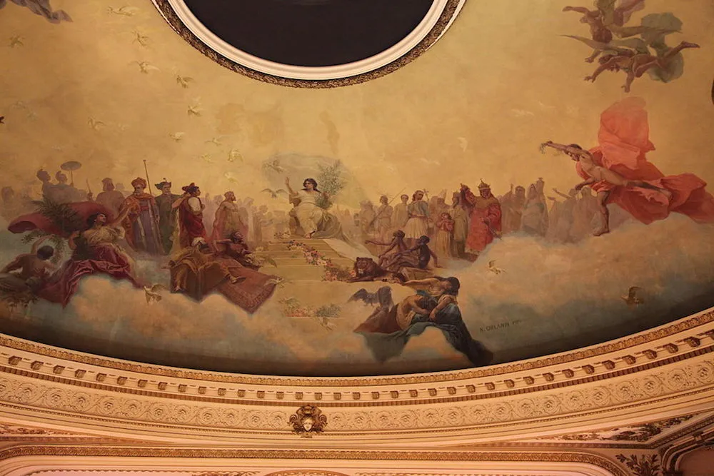 Detalle frescos restaurados del pintor italiano Nazareno Orlandi