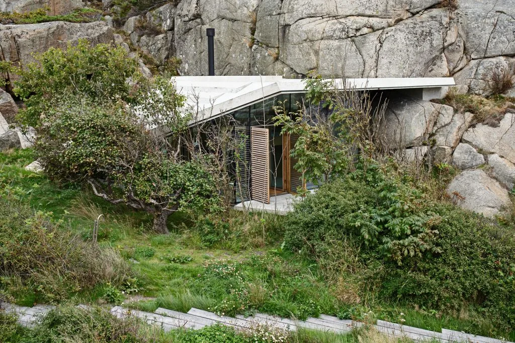  Lund Hagem Architects. Un gran atrio difumina limites interior y exterior