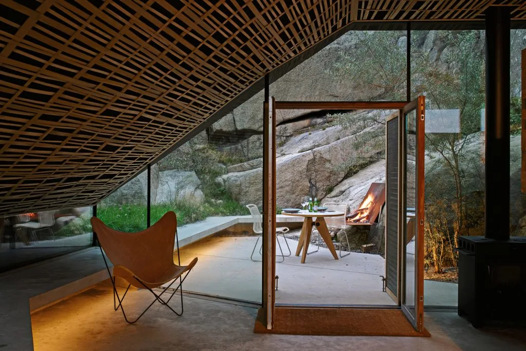  Lund Hagem Architects. Cristal y madera de roble