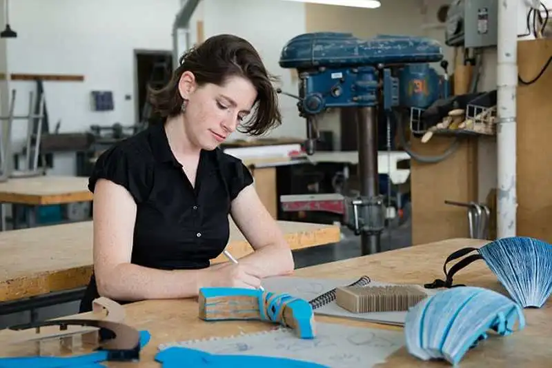 Isis Shiffer en Spitfire Industry, su propio estudio en Brooklyn