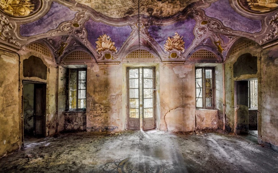 Vive la fascinación de Christian Richter por los edificios olvidados