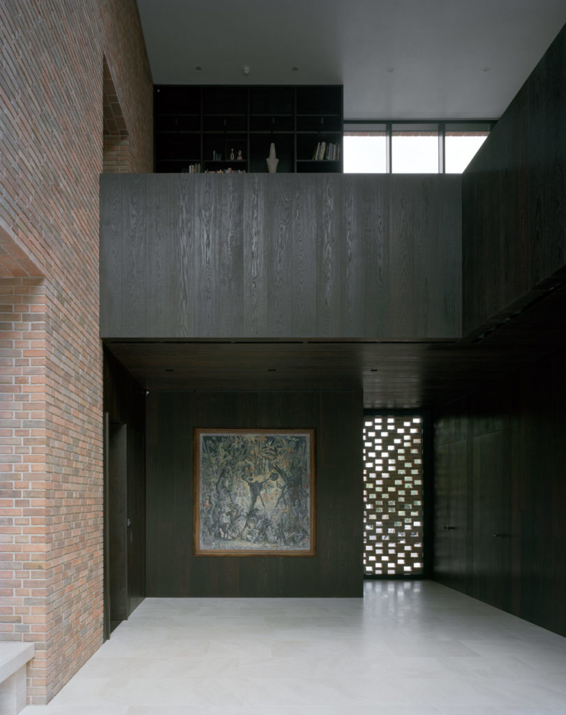 Carmody Groarke proyecto Highgate Wood Triple altura separando la casa en dos alas