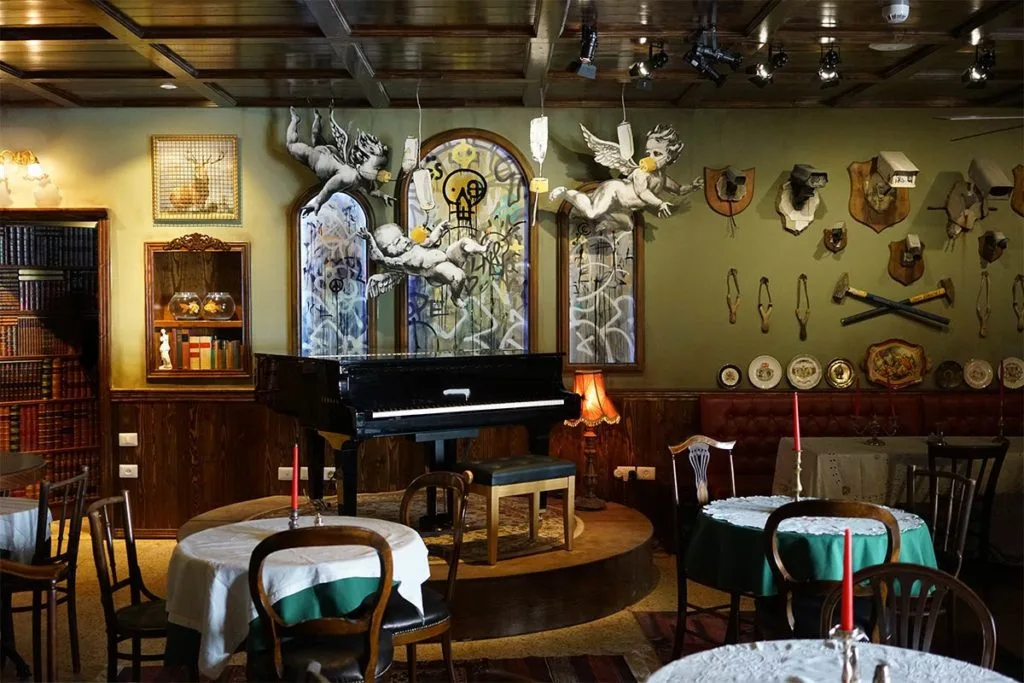 detalle del comedor del hotel