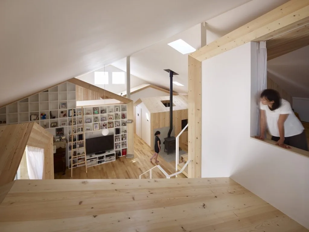  House K, Yoshichika Takagi.. Pilares imitando chimeneas