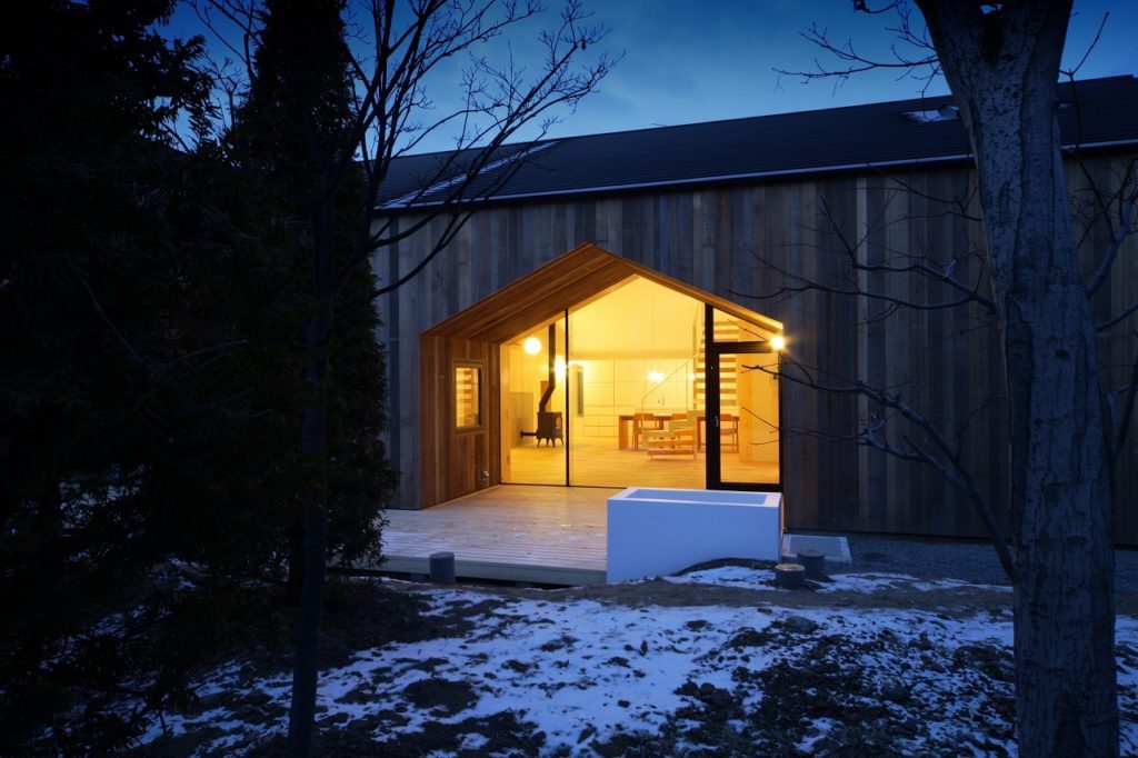  House K, diseñada en 2009 por el arquitecto Yoshichika Takagi. Puertas forma casa