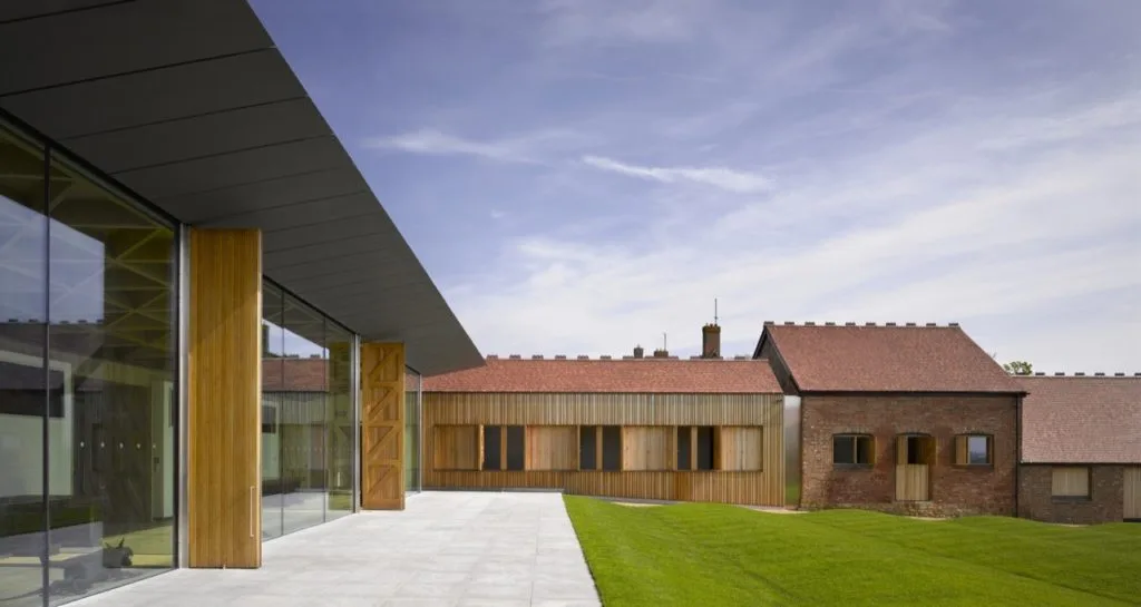El esplendor contemporáneo de Windmill Hill en la Inglaterra rural