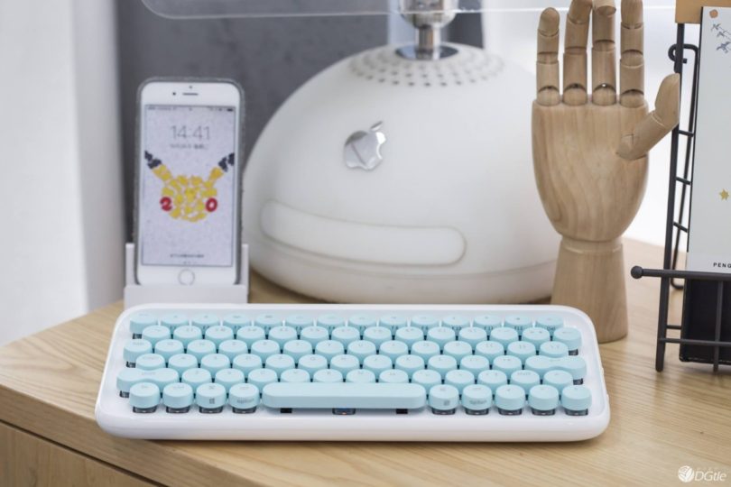 Teclado inspirado en las máquinas de escribir 