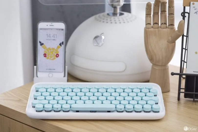 Teclado inspirado en las máquinas de escribir 