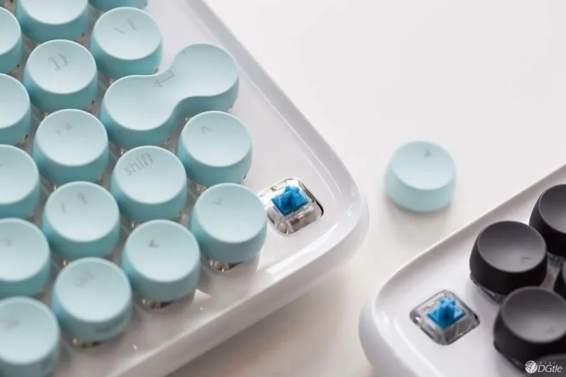 Detalle de la pieza que hace posible el sonido de máquina de escribir 