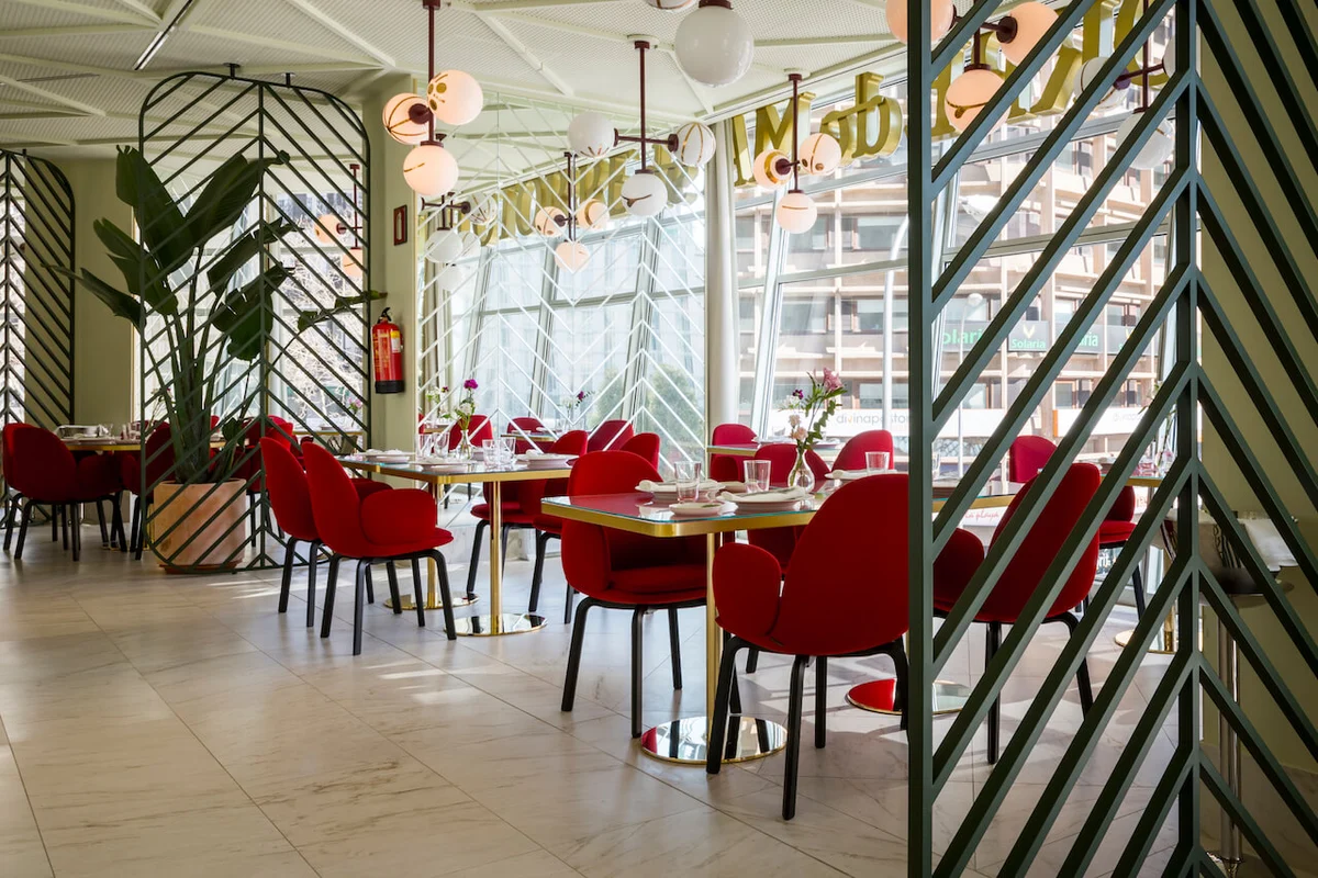 Detalle de las vistas desde la cristalera panorámica del Restaurante Somos