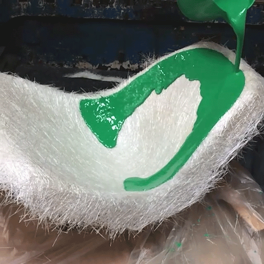 Detalle del proceso de la primera silla de plástico fabricada en serie