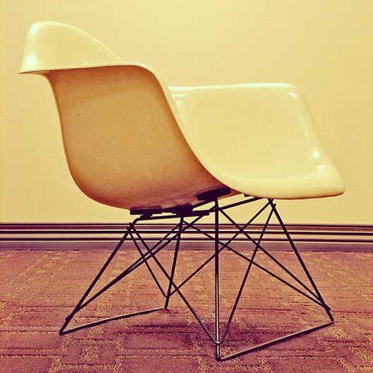 Silla Shell ideada por Charles y Ray Eames en 1950