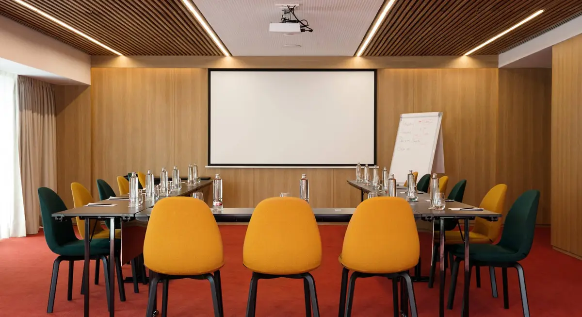 Detalle sala de reuniones hotel Barcelo
