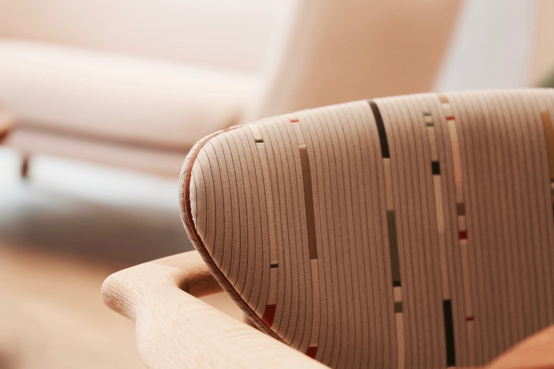 detalle del tapizado de la silla 108