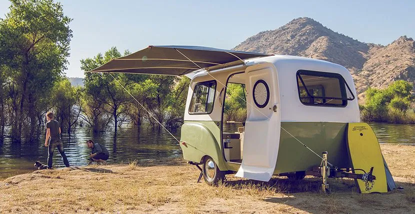 Happier Camper diseña una caravana retro camaleónica