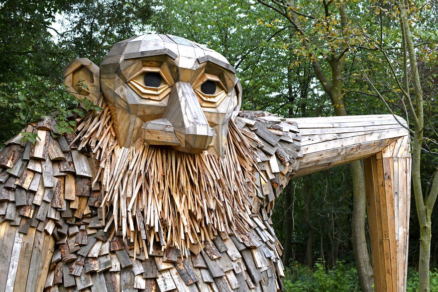 Gigante de madera de Thomas Dambo