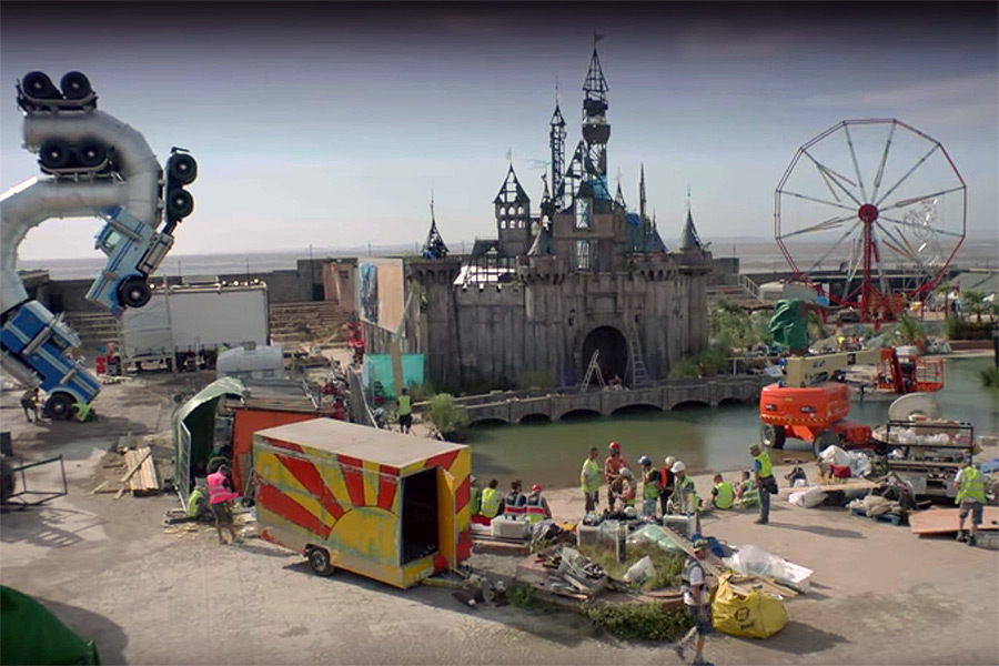 imagen panorámica de dismaland del artista banksy