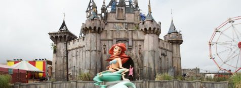 Dismaland, el lúgubre recinto ferial marca Banksy