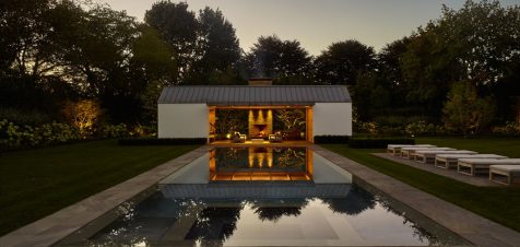 La sofisticada casa de la piscina de Robert Young en Los Hamptons