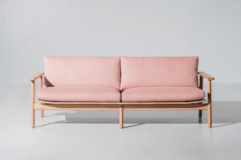 sofa de la colección de jasper morrison para kettal