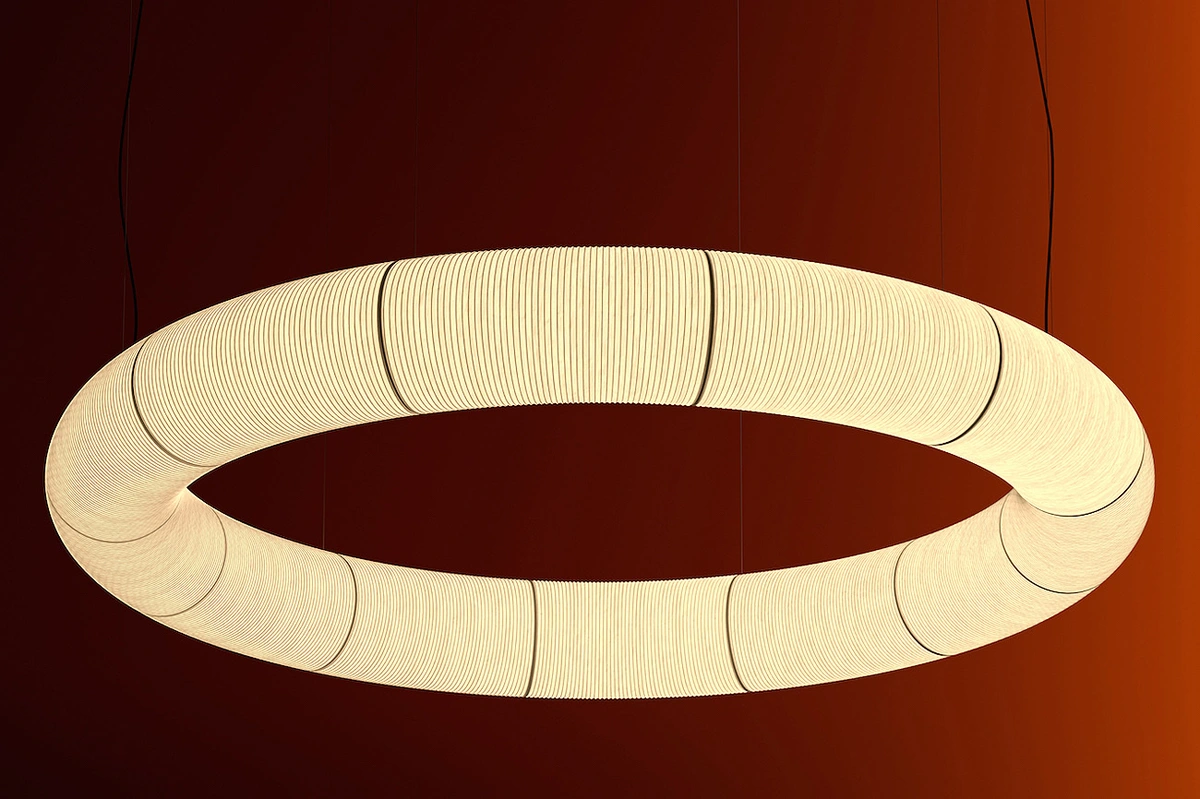 lampara que imita los farolillos japoneses