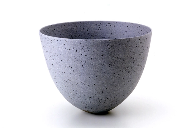 bol de cerámica en tonos azules de jennifer lee