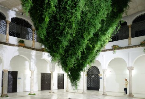 Las provocativas esculturas verdes de Loose Leaf Design Studio